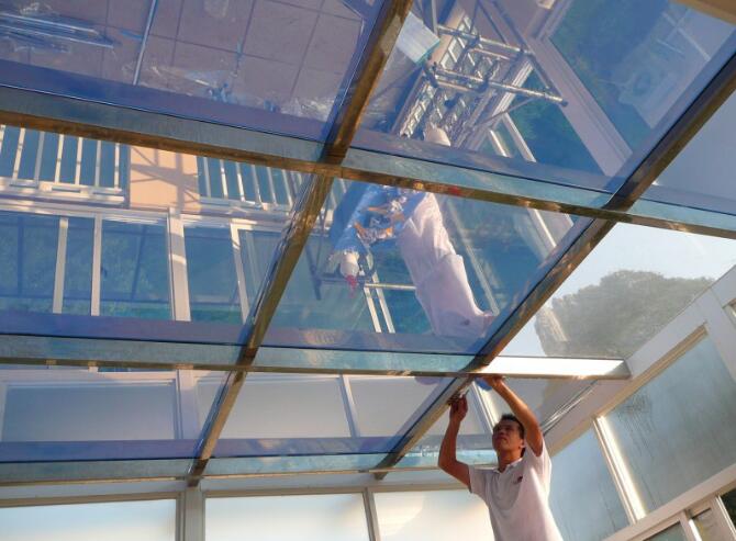 建筑玻璃膜如何实现隔热节能